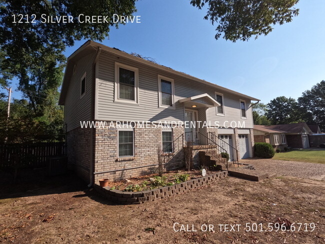 Building Photo - 1212 Silver Creek Dr