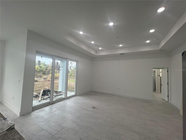 Building Photo - 187 Sesame Rd E