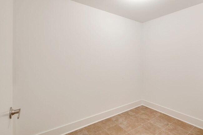 Building Photo - Northern Liberties 4 Bedroom Townhome