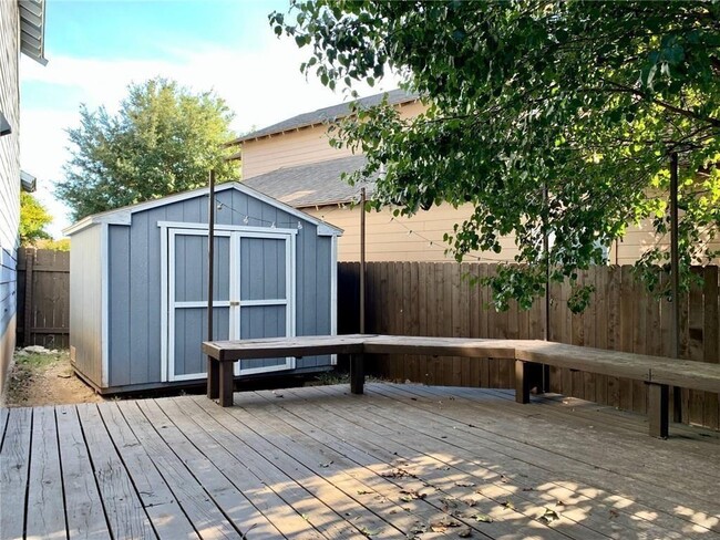 Building Photo - 10720 Sorghum Hill Cove