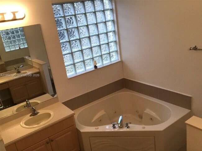 Building Photo - 19351 SW 61st St