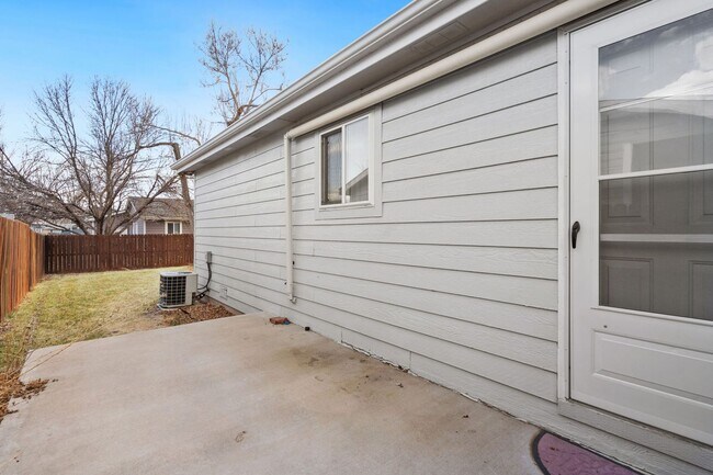 Building Photo - 3-Bedroom Ranch Home Close to Downtown Wellington