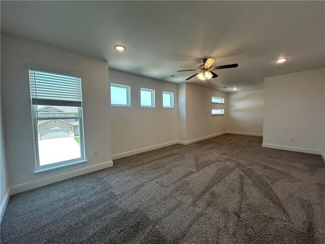 Building Photo - 2111 Periwinkle Pl