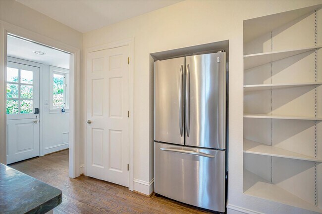 Building Photo - Welcome to Your Luxurious Napa Valley Retr...