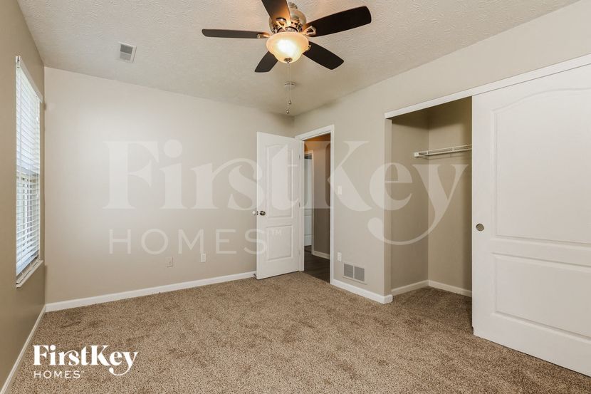 Building Photo - 160 Cambridge Dr