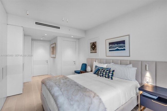 Building Photo - 430 Grand Bay Dr