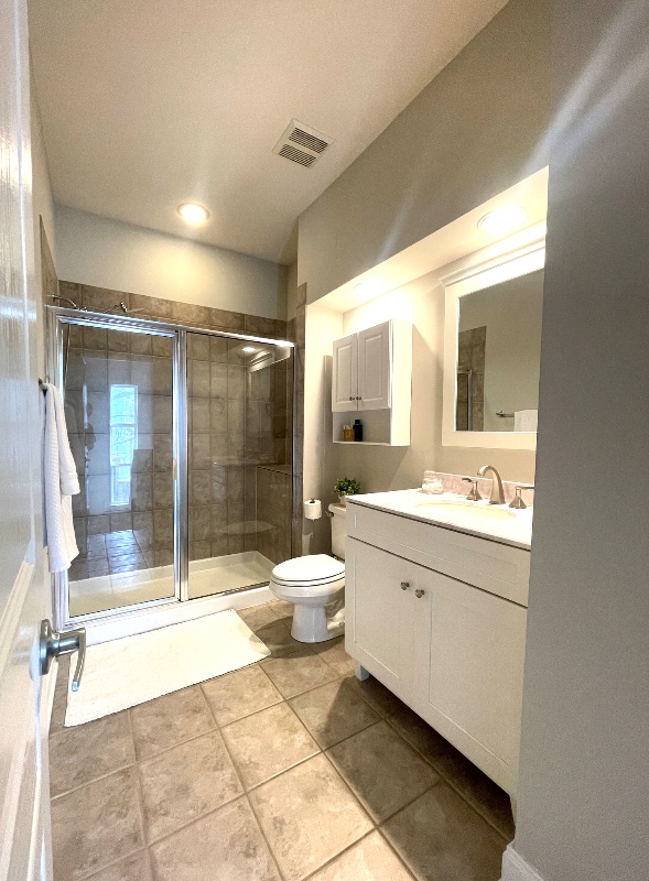 Building Photo - 914 Garden District Dr