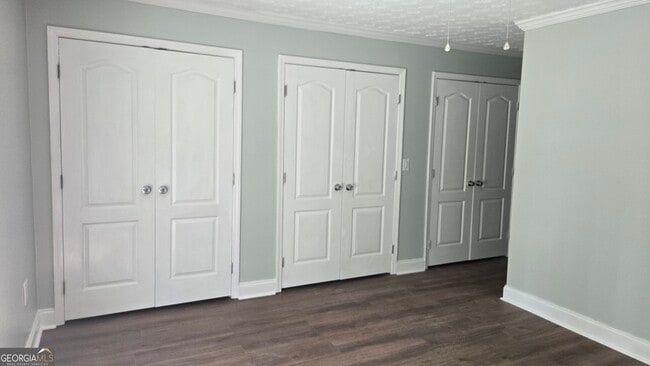 Building Photo - 391 Hidden Valley Dr SE