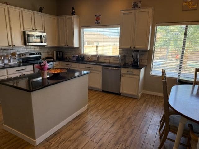 Building Photo - 37262 W Oliveto Ave