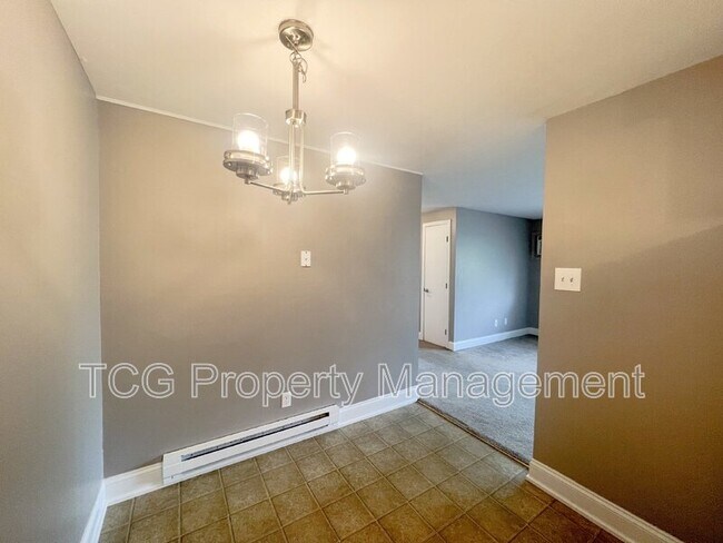 Building Photo - 1444 State Street