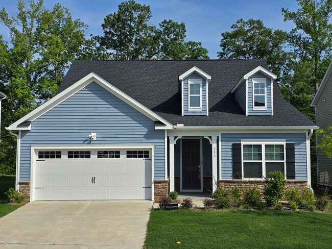 Primary Photo - 4 spacious bedrooms and 3 full bathrooms a...