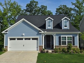 Building Photo - 4 spacious bedrooms and 3 full bathrooms along with guest suite. 1st floor primary and secondary ...