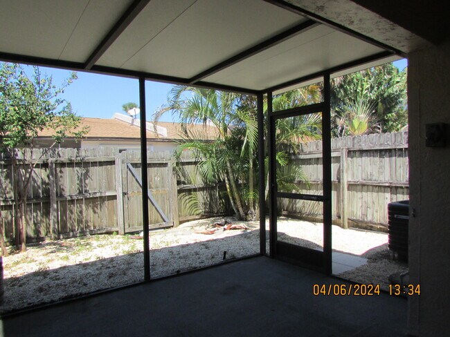 Building Photo - 1128 Mary Joye Ave