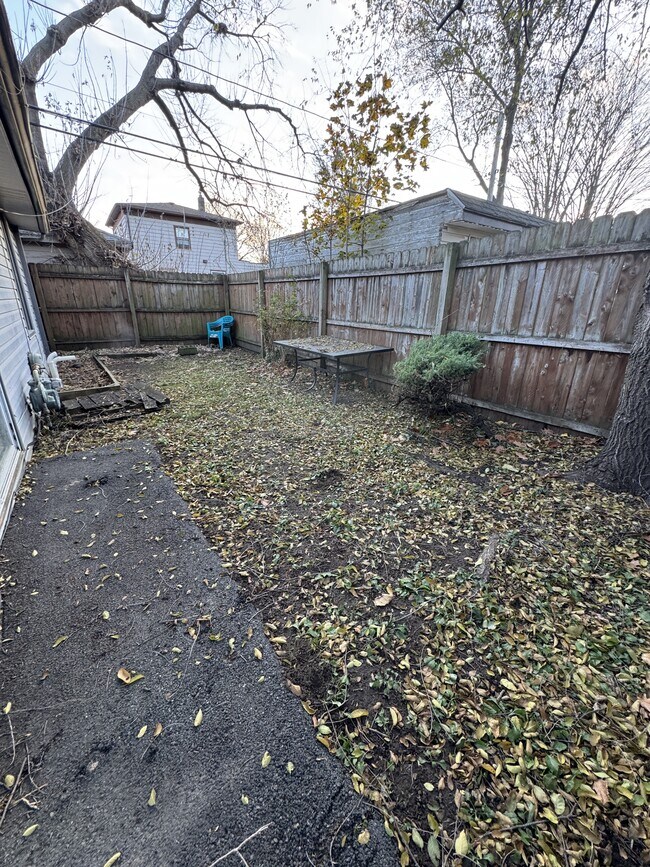 Building Photo - 225 Haviland Park