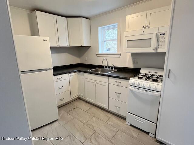 Building Photo - 10 Post St