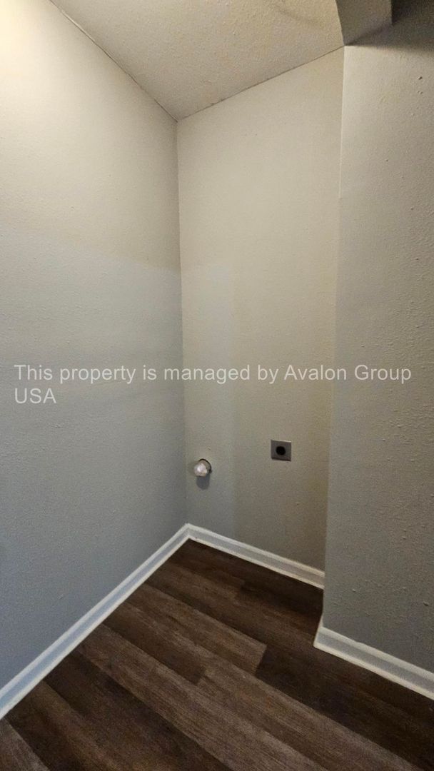 Building Photo - 7384 Irving Scott Dr