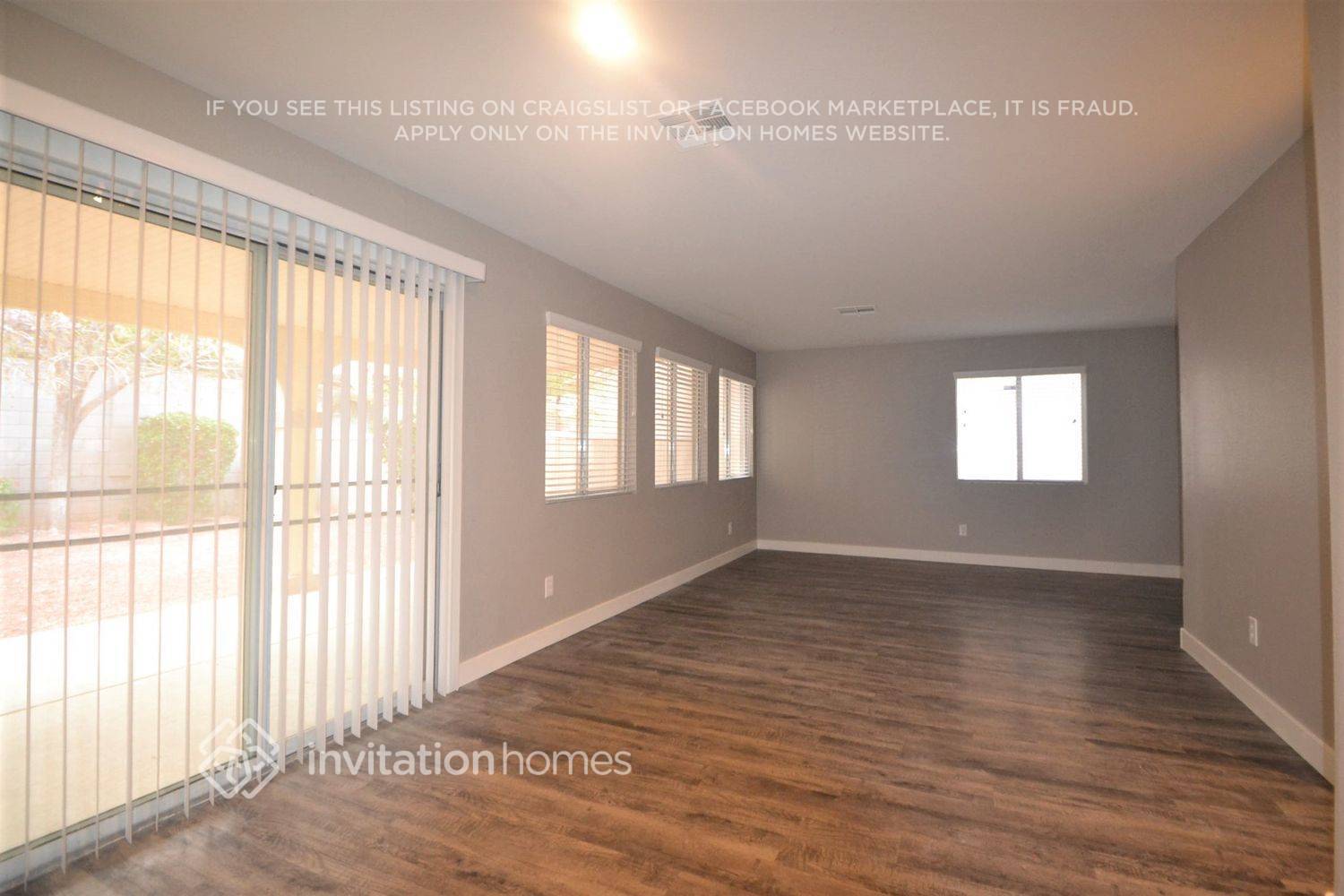 Building Photo - 9549 Cactus Club Dr