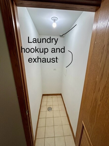 Building Photo - 5642 S Prairie Ave