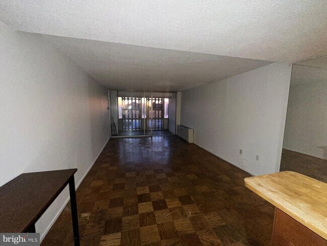 Building Photo - 1301 Delaware Ave SW