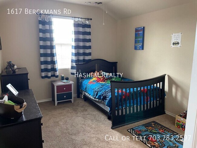 Building Photo - 1617 Berckmans Rd