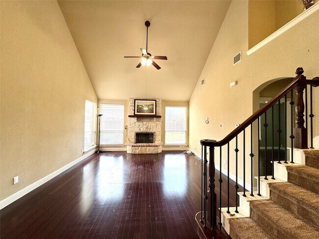 Building Photo - 3817 Edward Dr