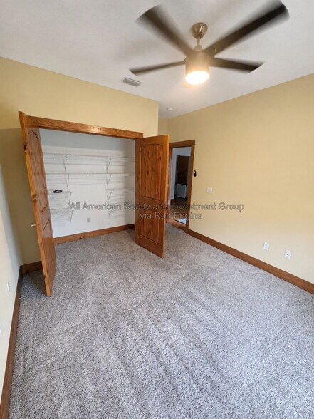 Building Photo - 612 Lombard Cir