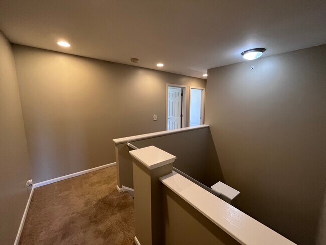 Building Photo - 6384 Cunningham Ct
