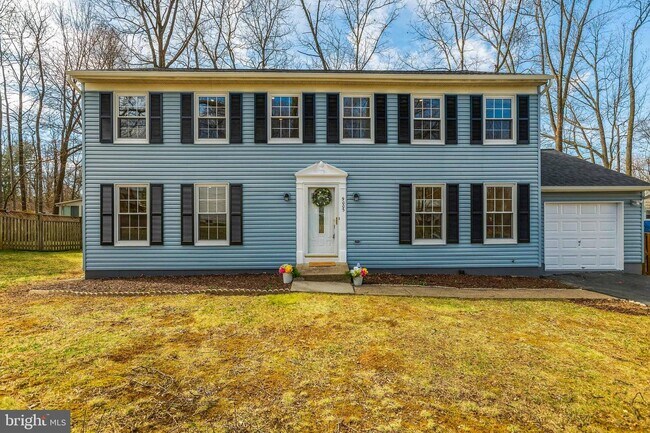 Building Photo - 9003 Fox Lair Dr