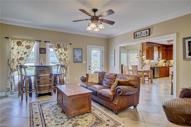 Building Photo - 12325 6 Ponds Ln