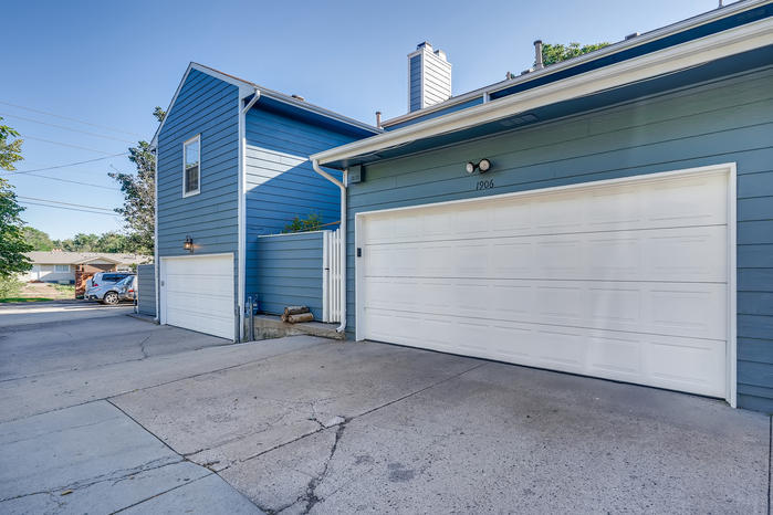 Garage - 1906 S Balsam St
