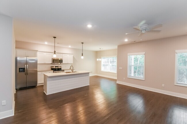Building Photo - 55 Greyfield Dr