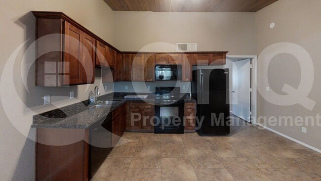 Building Photo - 11155 N 82nd Dr
