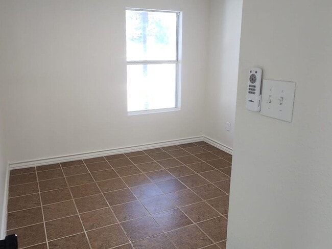 Building Photo - 1021 Savannah Loop