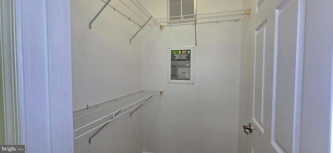 Building Photo - 5658 Virginia Ln