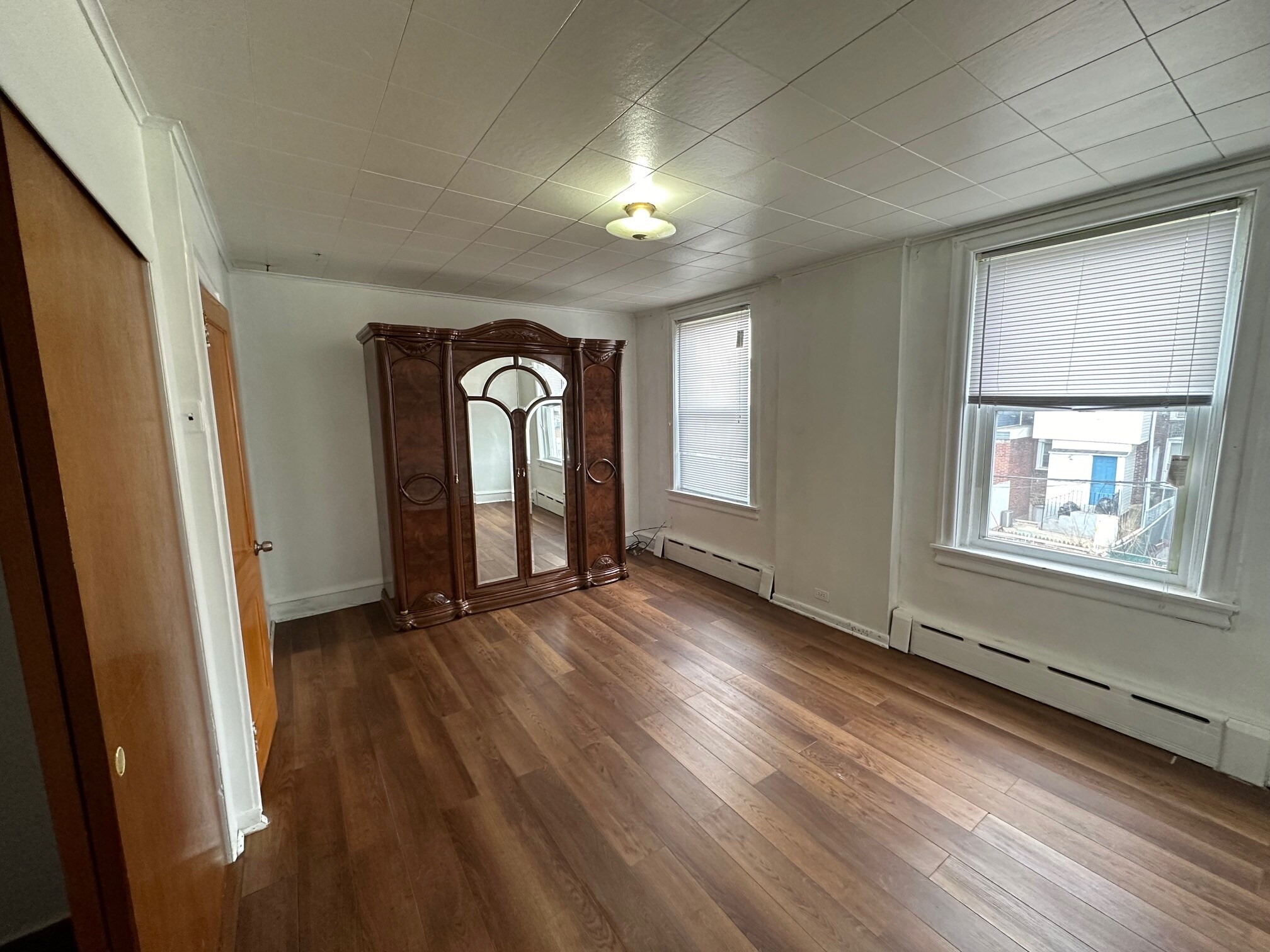 Building Photo - 4944 Boudinot St
