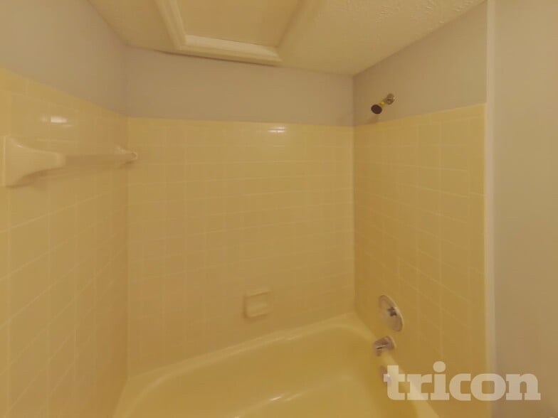 Building Photo - 2551 Log Mill Ct