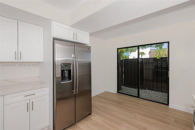 Building Photo - 11125 SW 132nd Ct