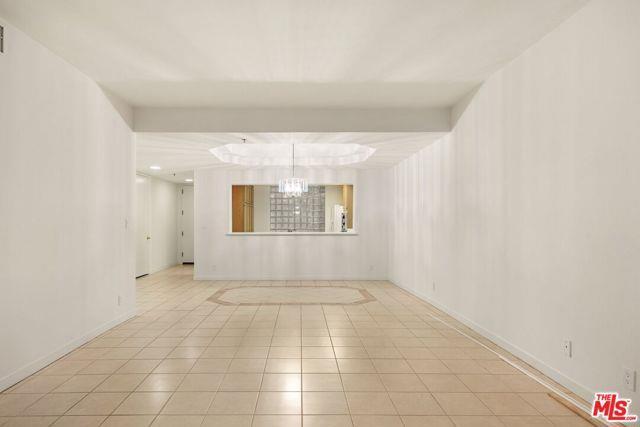 Primary Photo - 2122 Century Park Ln