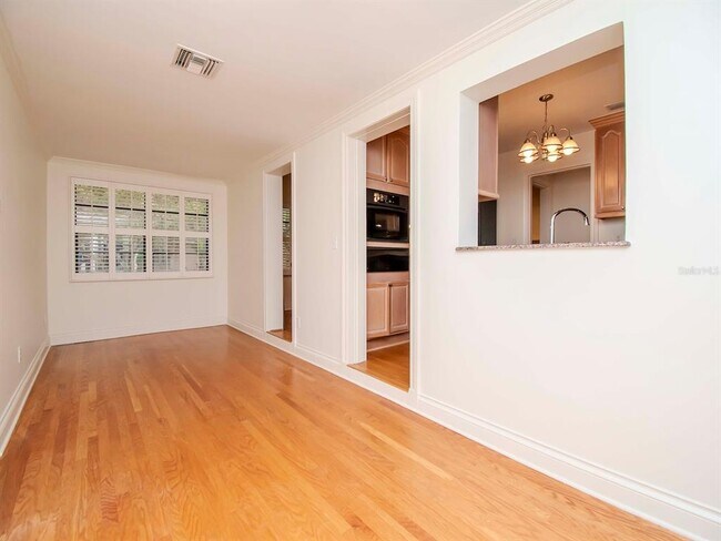 Building Photo - 2607 W Jetton Ave