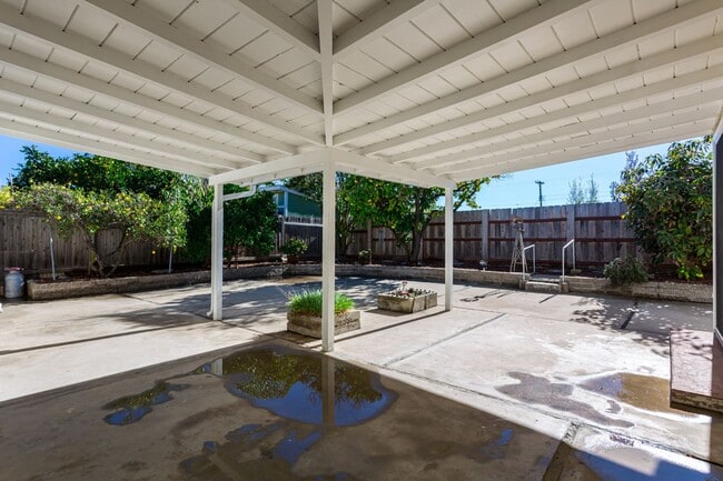 Building Photo - Newly updated Single-Story in Clairemont