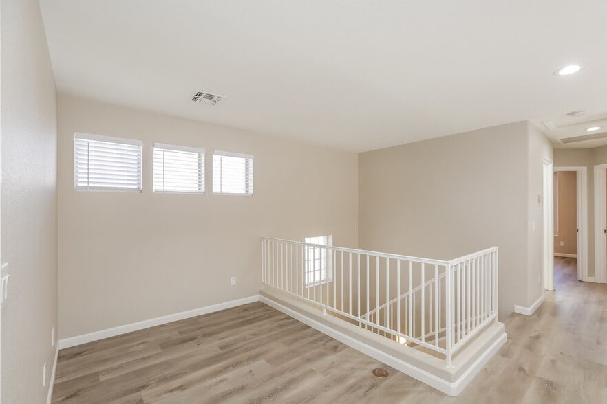 Building Photo - 763 E Whitten St
