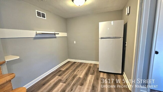 Building Photo - 3617 W 54th St