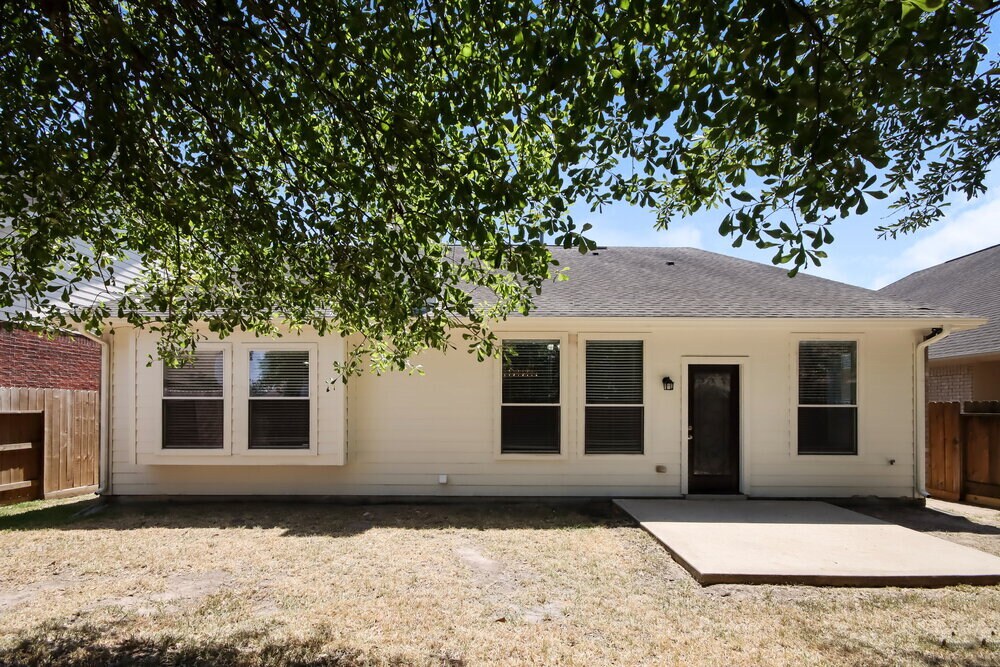 Building Photo - 21620 Hackamore Ct
