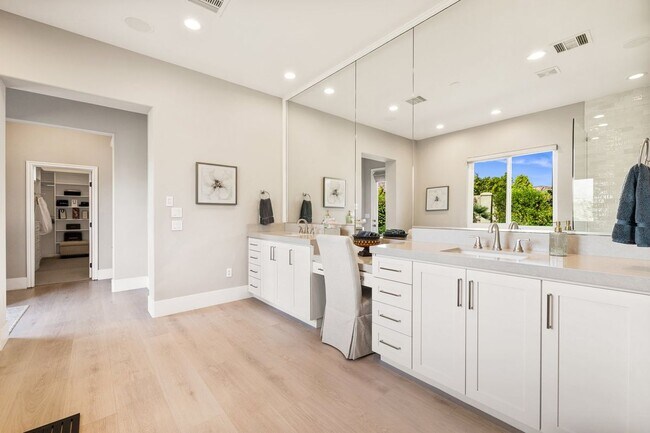 Building Photo - 81550 Tiburon Dr