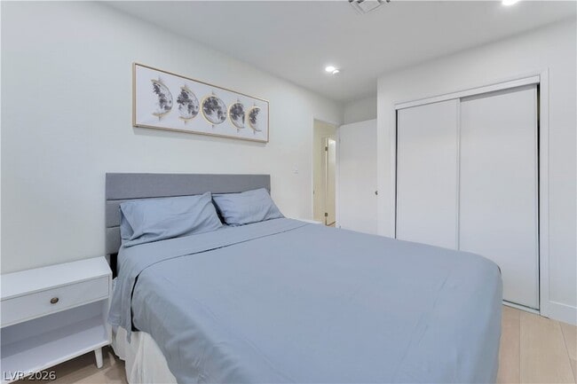 Building Photo - 105 Marigold Ln