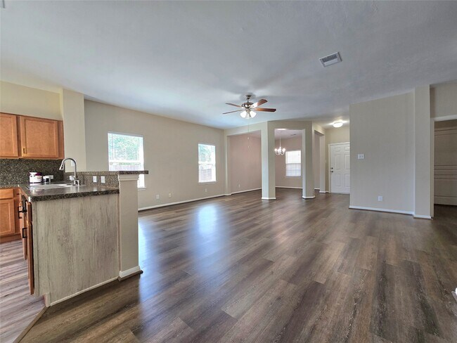 Building Photo - 19435 Mystic Cypress Dr