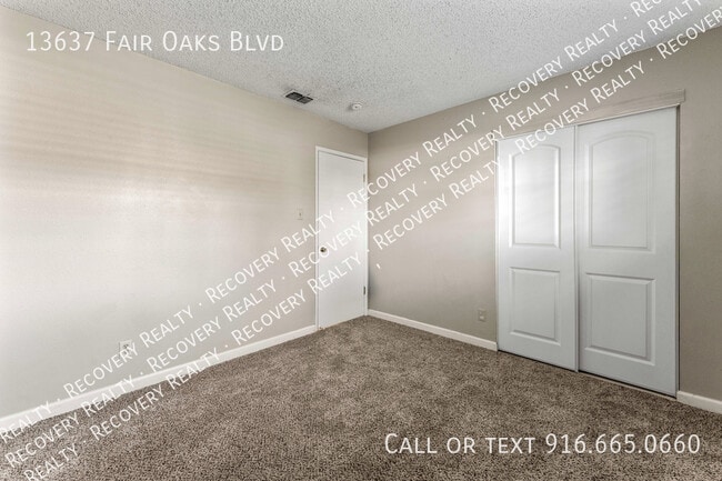 Building Photo - 13637 Fair Oaks Blvd