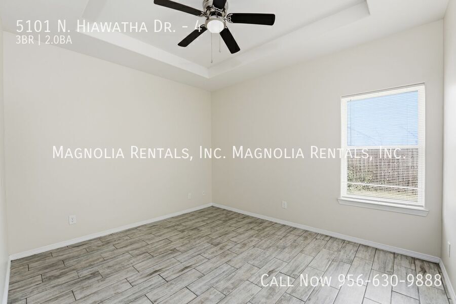 Building Photo - 5101 N Hiawatha Dr