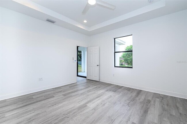 Building Photo - 3304 Glencove St