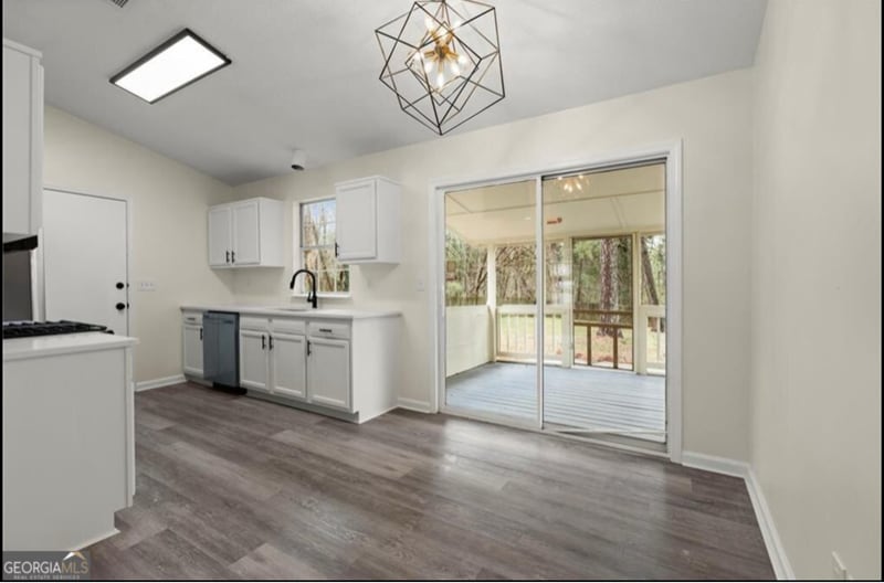 Building Photo - 3753 Adamsville Dr SW